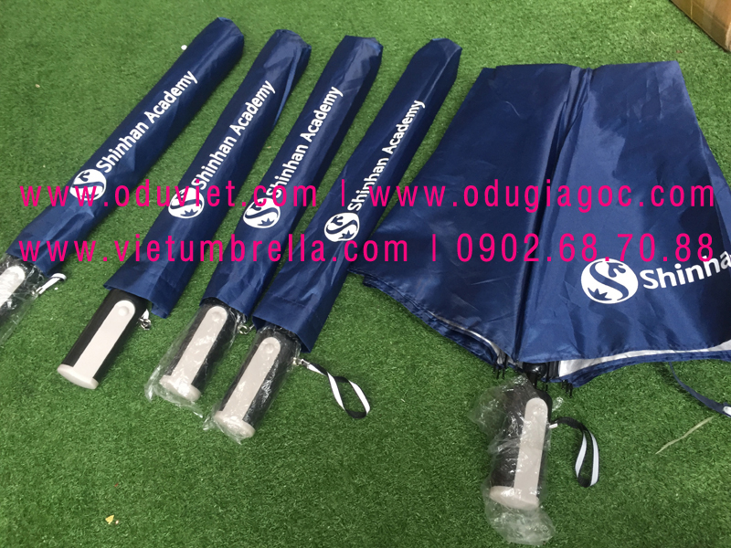 xưởng sản xuất ô dù cầm tay in logo quảng cáo